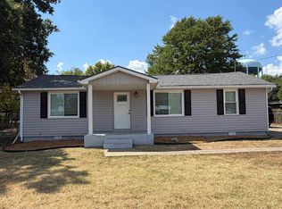 619 Alexander St, Winfield, KS 67156
