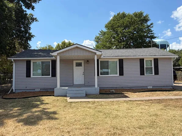 619 Alexander St, Winfield, KS 67156
