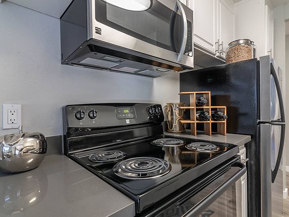 4th image of 1180 Lochinvar Ave APT 97
