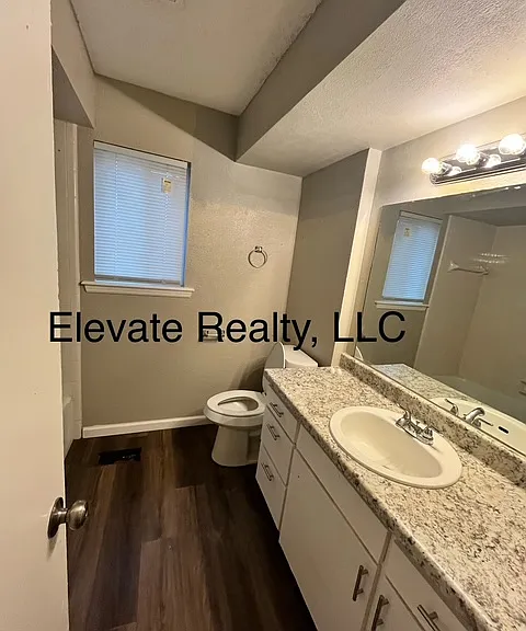 5546 S Lewis Ct — Photo 6