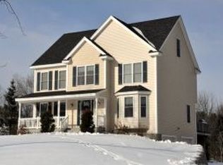 28 Lucy Ln, Dover, NH 03820