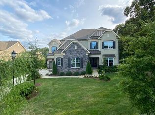 509 Lacebark Elm Ct, Matthews, NC 28104