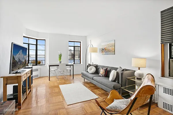 Sold by Corcoran | media 14