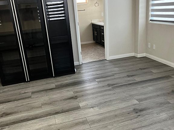 4th image of 9092 Tiffany Oaks Ave