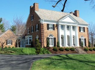 207 Edgewood Rd, Staunton, VA 24401