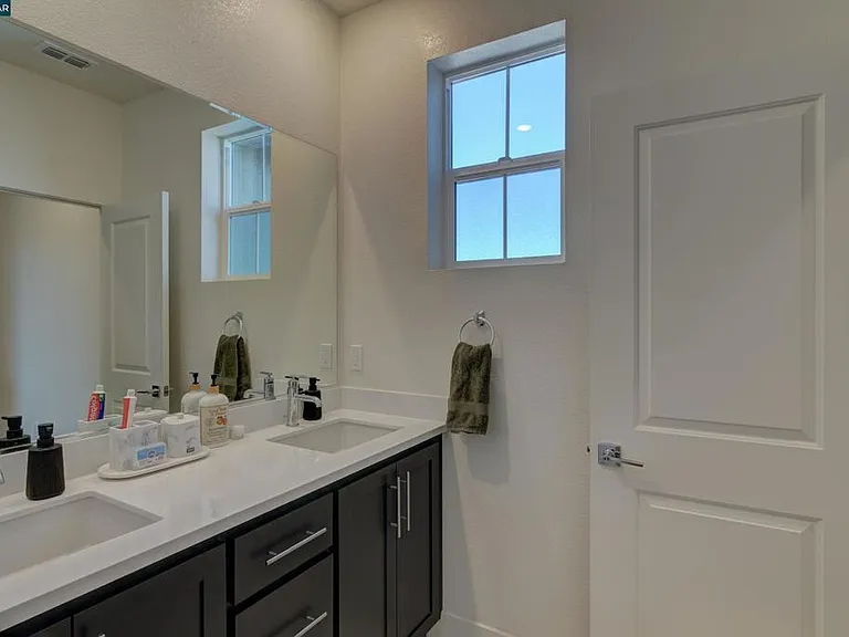281 Cinnabar Way — Photo 22