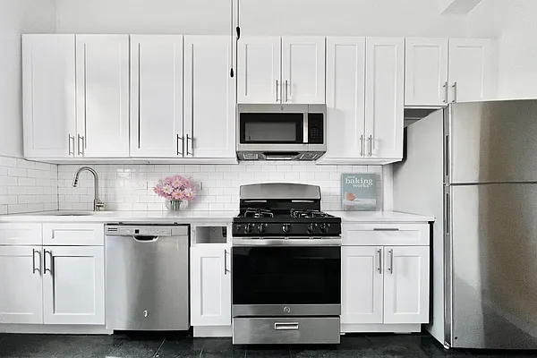 Rented by Vector New York, LLC | media 7