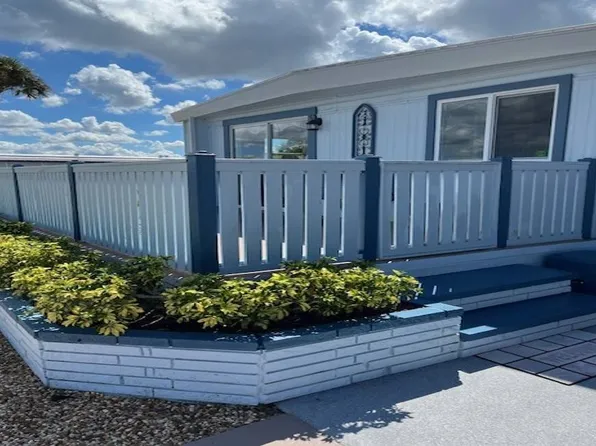 356 Spanish Lakes Dr, Nokomis, FL 34275