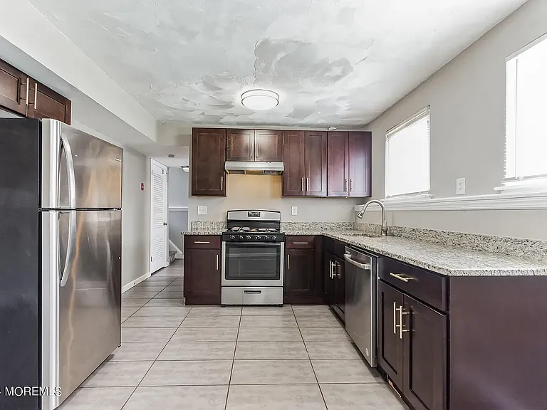 456 Brook Forest Dr — Photo 10