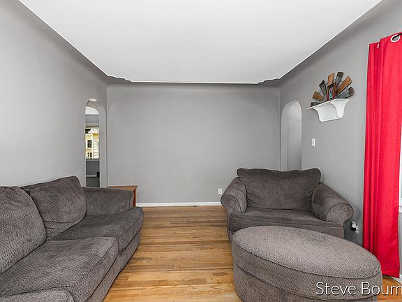 5th image of 738 E Plainfield Ave