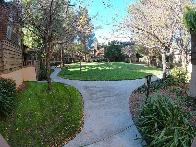 43139 Mayfair Park Ave — Photo 18
