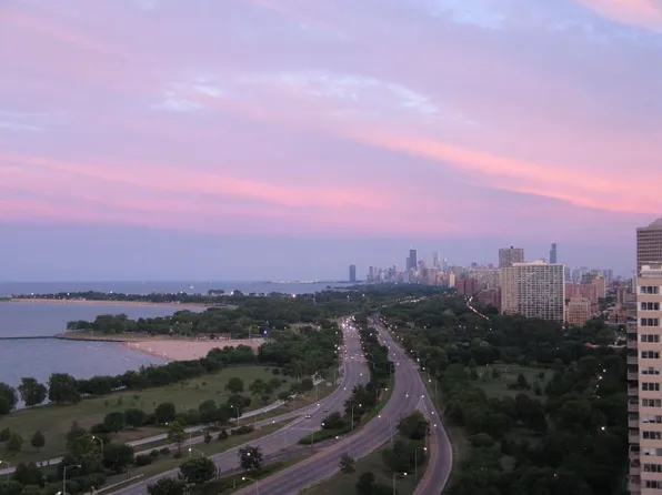 5701 N Sheridan Rd APT 24U, Chicago, IL 60660