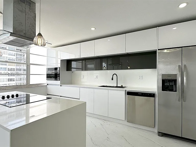 18061 Biscayne Blvd #1204 — Photo 2