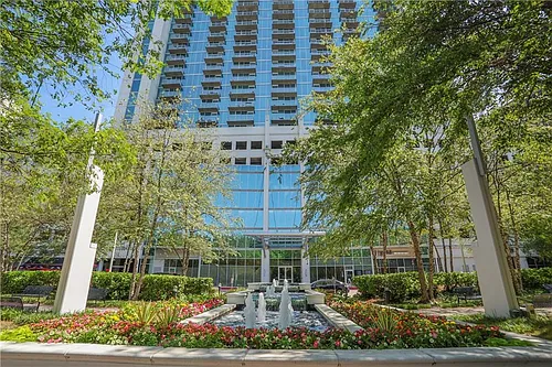 3324 Peachtree Rd NE #915 Photo 1