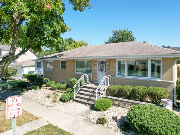 8636 40th St, Lyons, IL 60534