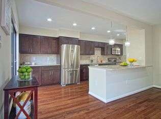 2021 Swans Neck Way, Reston, VA 20191