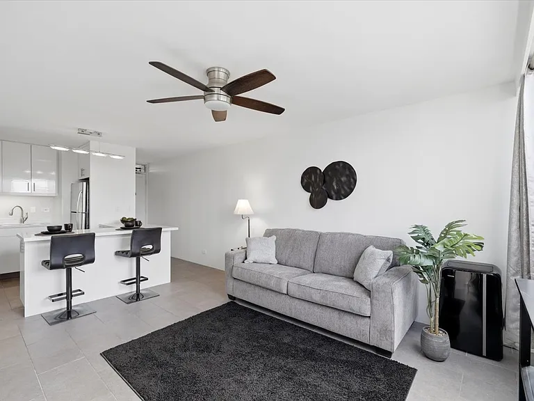 2421 Ala Wai Blvd #2 — Photo 4
