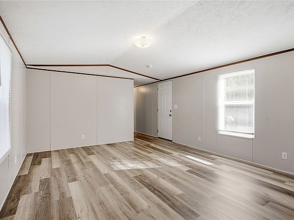 5th image of 429B Brown Farm Rd