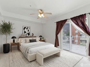 4722 12th Ave NE APT 201, Seattle, WA 98105