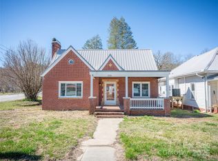 228 Main St, Rosman, NC 28772