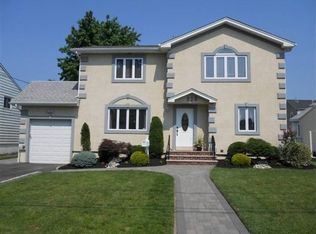 528 Beechwood Rd, Linden, NJ 07036