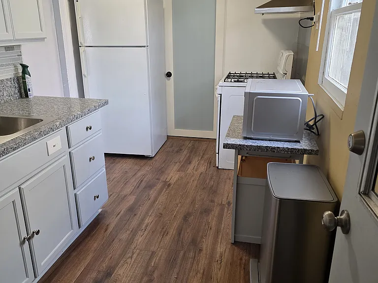 8703 Baring Cross St — Photo 13