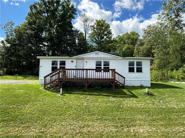 18 Suzanne Way, Willseyville, NY 13864