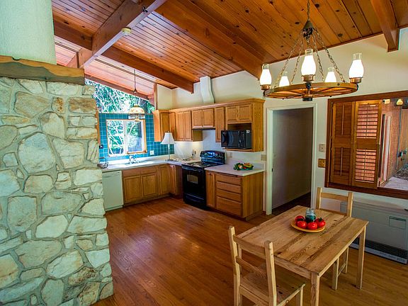5th image of 66 Sequoia Dr