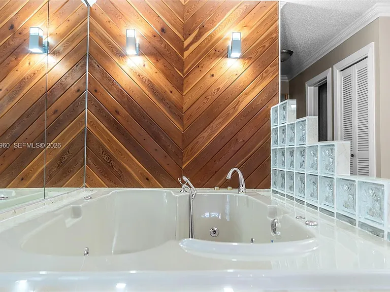 8390 SW 2nd St — Photo 35