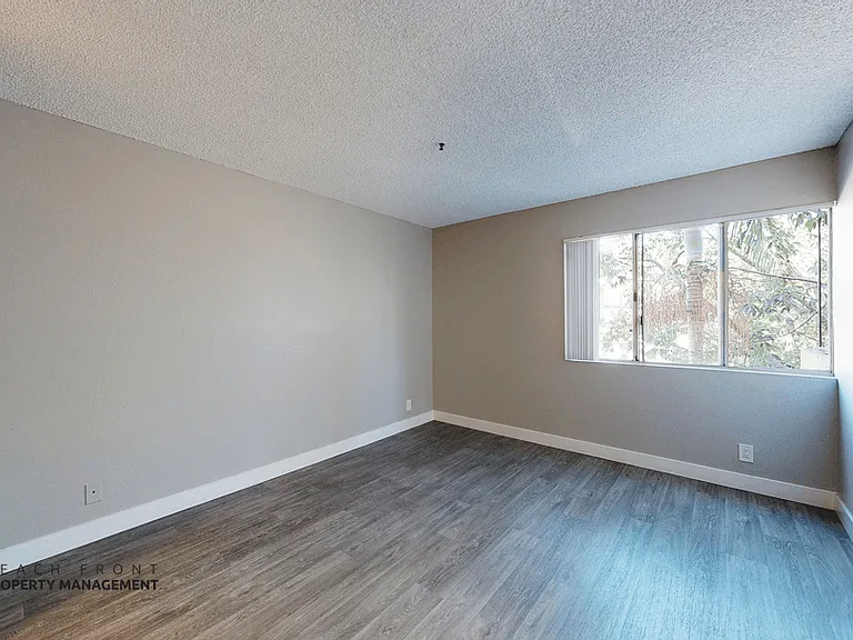 7950 Howe St. — Photo 15