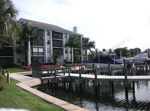 1st image of 534 Bay Colony Dr N