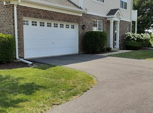 2610 Loren Ln, Algonquin, IL 60102