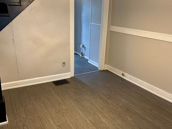 2nd image of 1626 Lawton Ave