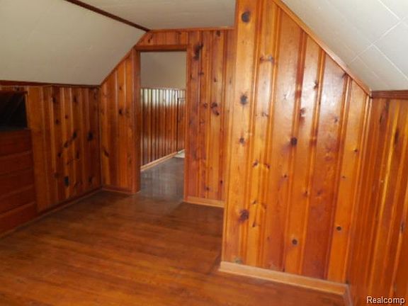 5th image of 31409 Hennepin St