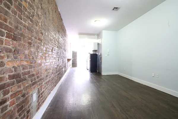 Rented by Flight of Fancy Realty Group | media 17