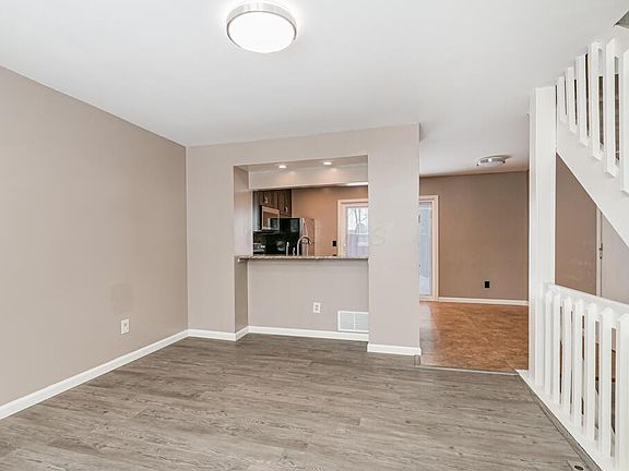 3rd image of 7736 Barkwood Dr #5E
