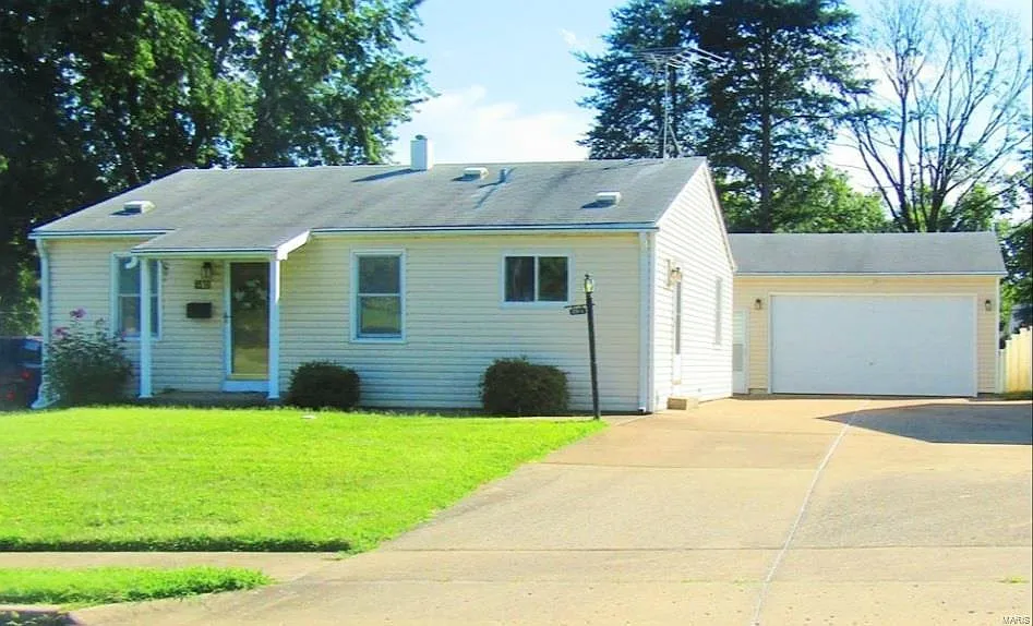 2510 Mullanphy Ln photo 1