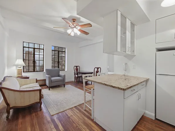 25 Tudor City Place image 1 of 19