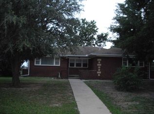 723 E Walnut St, Derby, KS 67037