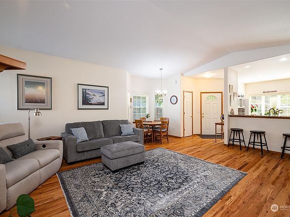 5th image of 4668 Bedford Avenue