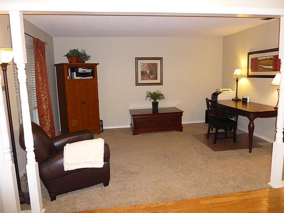 3rd image of 420 Willowbrook Ln