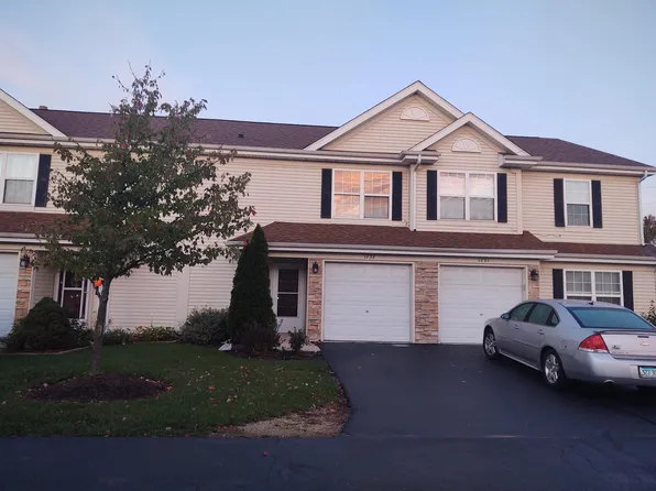 1733 W Chrysler Dr, Belvidere, IL 61008