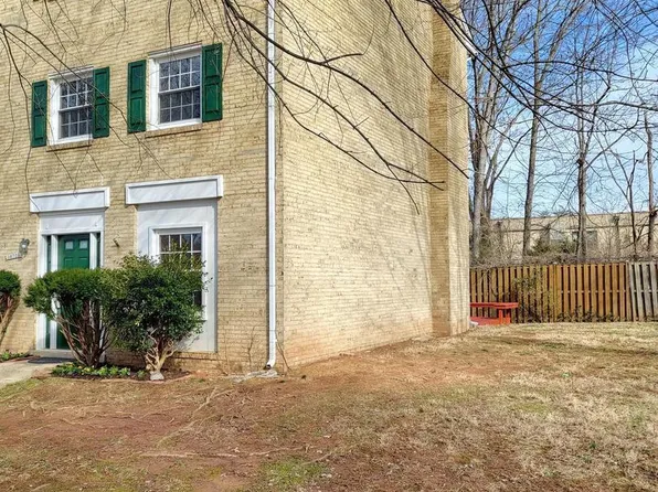 14709 Bentley Sq, Centreville, VA 20120