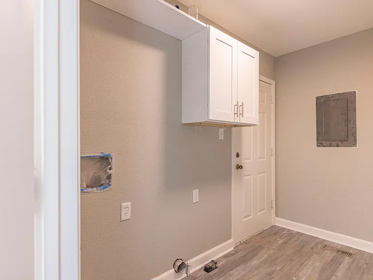 1809 W Center Ave — Photo 20