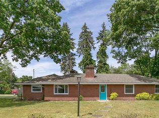 225 Goldsmith Rd, Pittsburgh, PA 15237