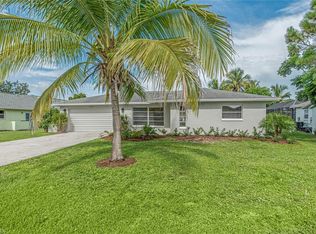 27214 Barefoot Ln, Bonita Springs, FL 34135