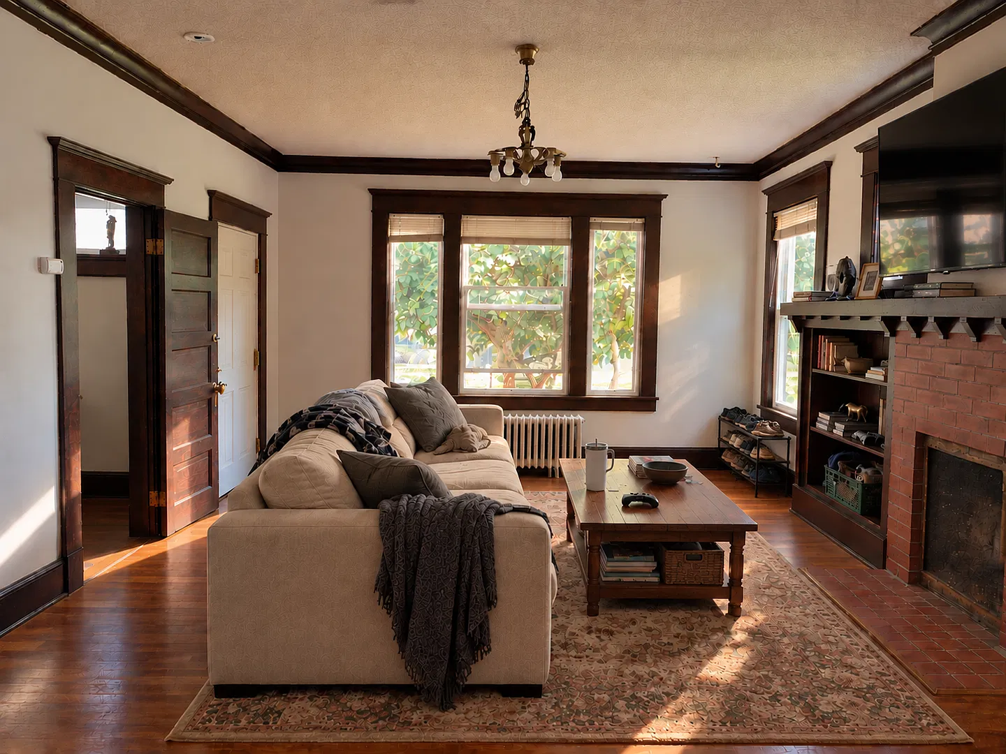 4+ bdrm/2 bath in the York area! — Photo 1