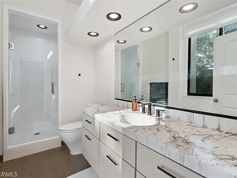 4372 Park Vicente — Photo 31