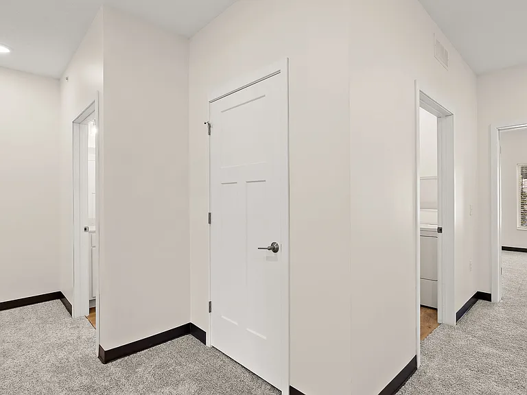 Manor Heights Townhome — Photo 50