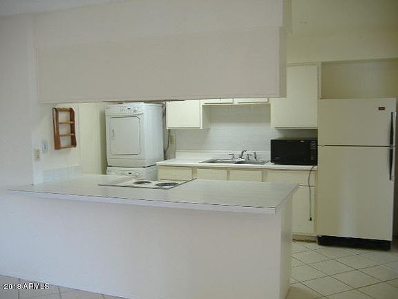 2nd image of 1032 E Alameda Dr